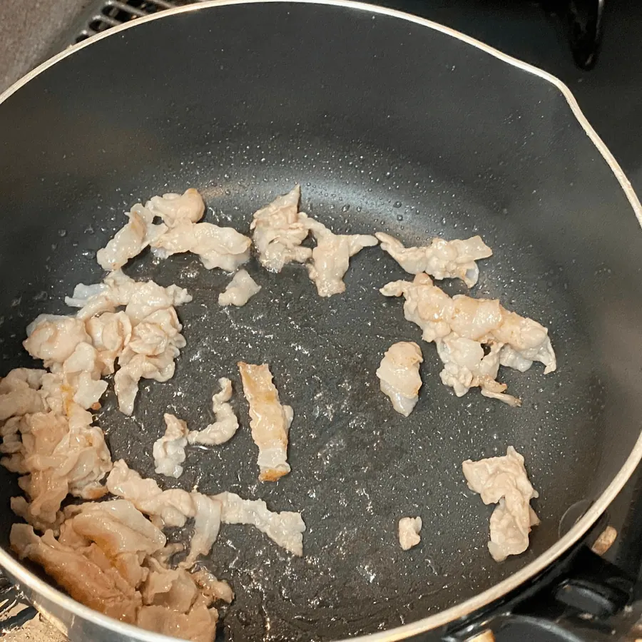 野菜ジュースをリメイク！時短・栄養満点!!豚バラ肉で【コク旨スープ】 の作り方 6