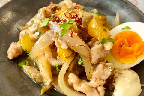 パプリカと舞茸の豚ロース照り焼き